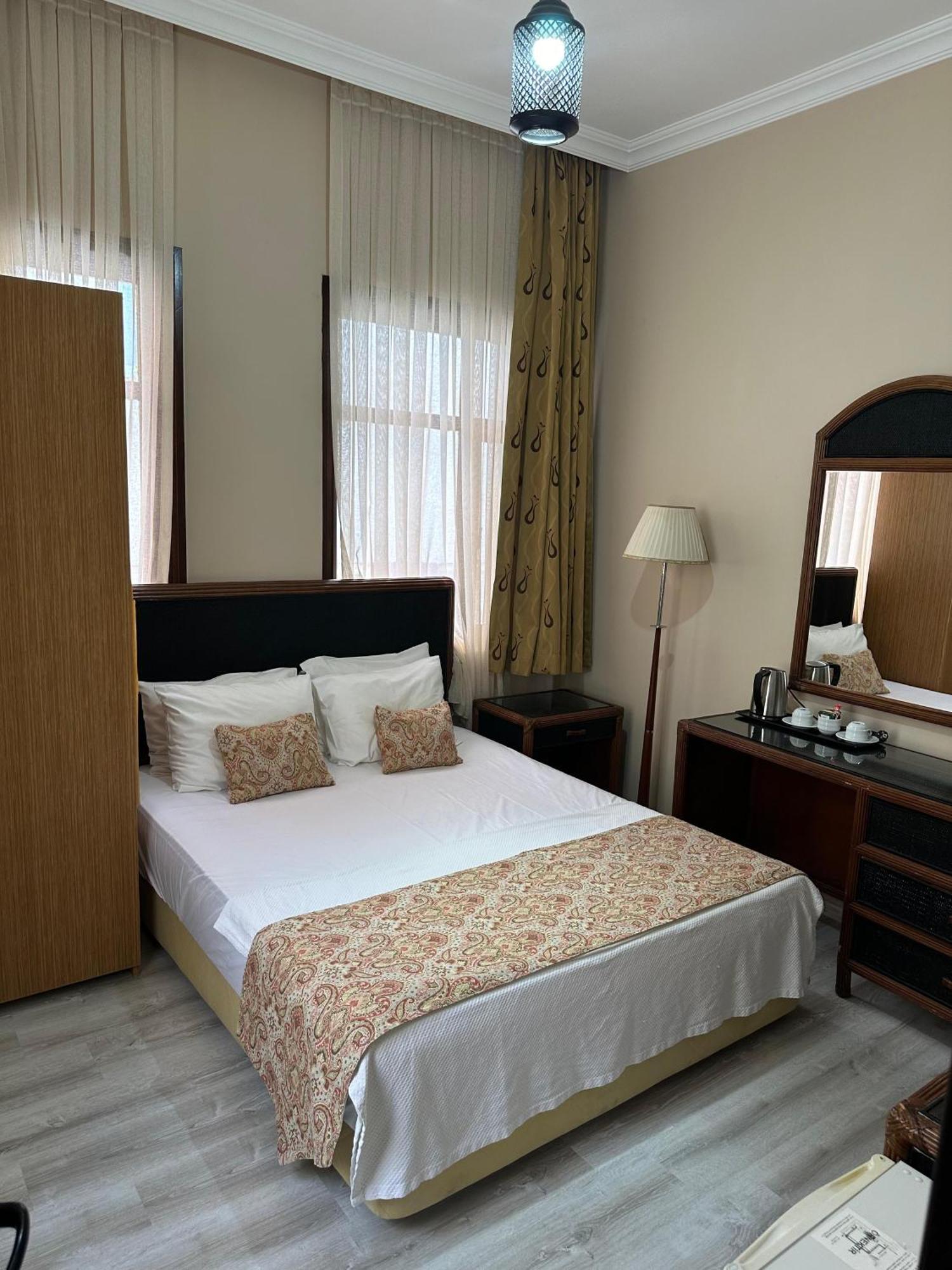 Loost Town Inn Hotel Antalya Ngoại thất bức ảnh