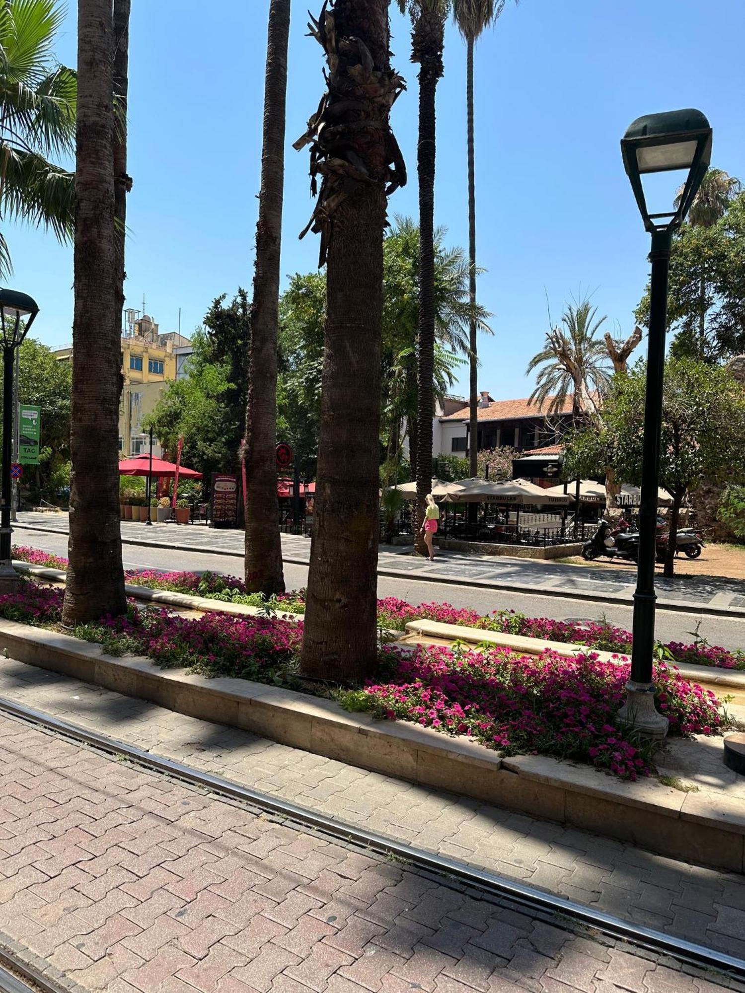 Loost Town Inn Hotel Antalya Ngoại thất bức ảnh